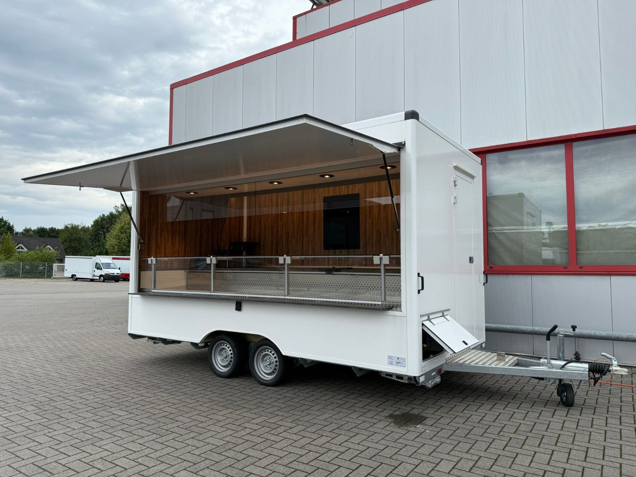Esselmann Karello 4.2 ESSELMANN - Vending trailer: picture 2 Esselmann Karello 4.2 ESSELMANN - Vending trailer: picture 2