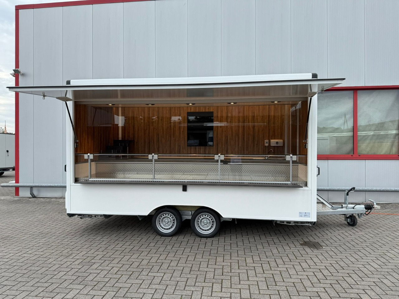 Esselmann Karello 4.2 ESSELMANN - Vending trailer: picture 1 Esselmann Karello 4.2 ESSELMANN - Vending trailer: picture 1