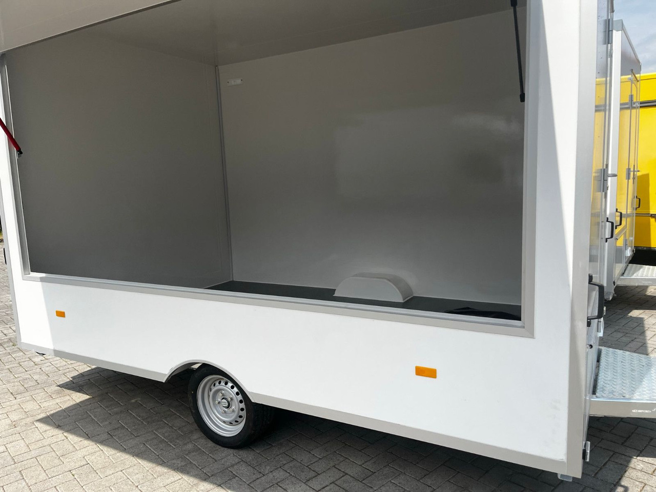 Esselmann Sandwichanhänger Verkaufsanhänger leer - Vending trailer: picture 3 Esselmann Sandwichanhänger Verkaufsanhänger leer - Vending trailer: picture 3