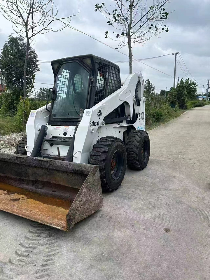 Bobcat S300 - Skid steer loader: picture 5 Bobcat S300 - Skid steer loader: picture 5