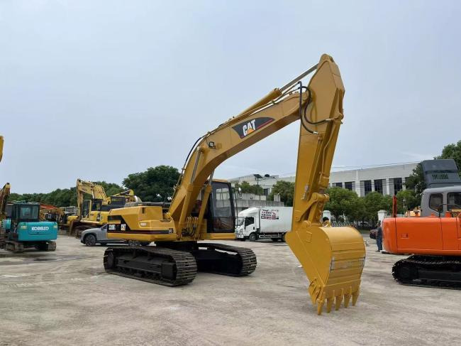 CAT 320BL - Crawler excavator: picture 5 CAT 320BL - Crawler excavator: picture 5