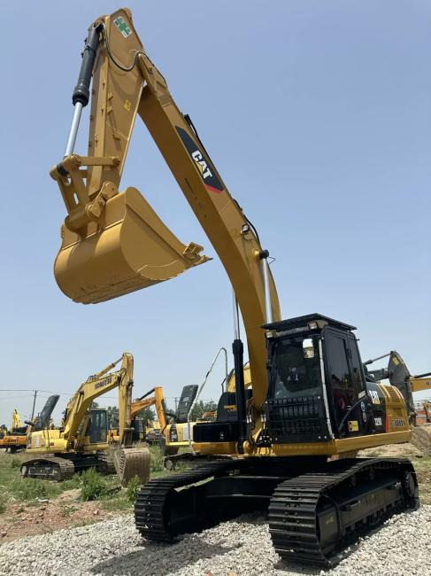 CAT 329D - Crawler excavator: picture 1 CAT 329D - Crawler excavator: picture 1