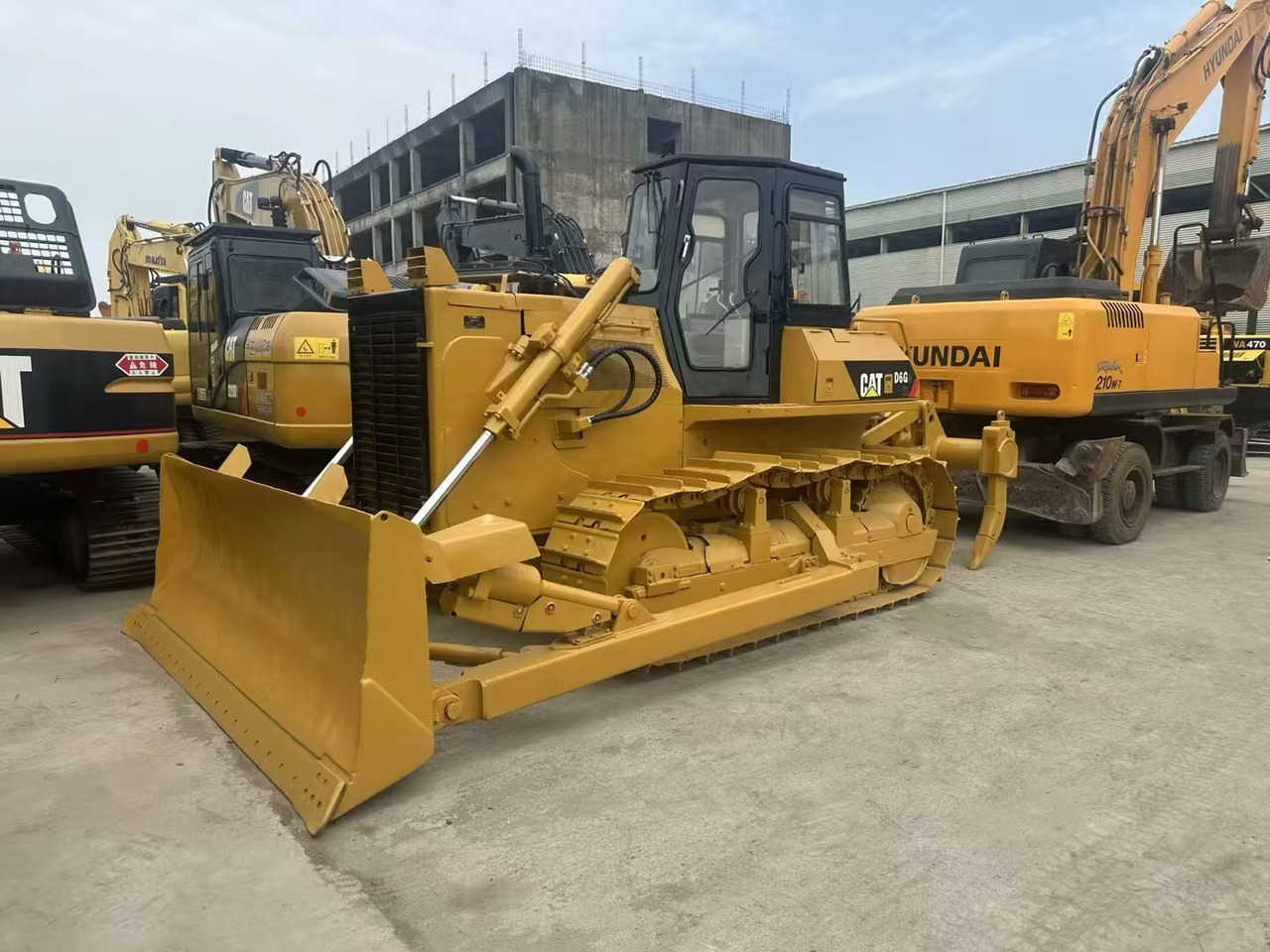 CAT D6G - Bulldozer: picture 4 CAT D6G - Bulldozer: picture 4