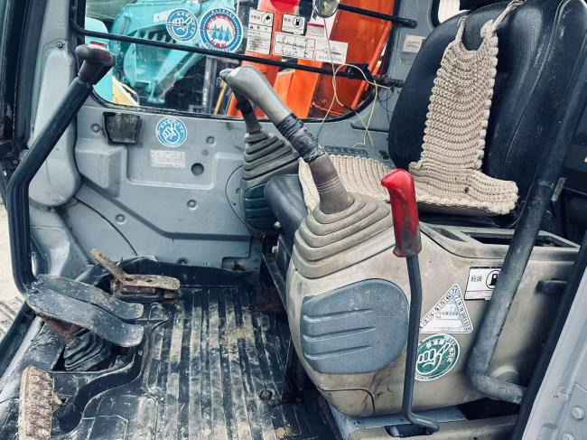 Hitachi EX60 - Crawler excavator: picture 2 Hitachi EX60 - Crawler excavator: picture 2