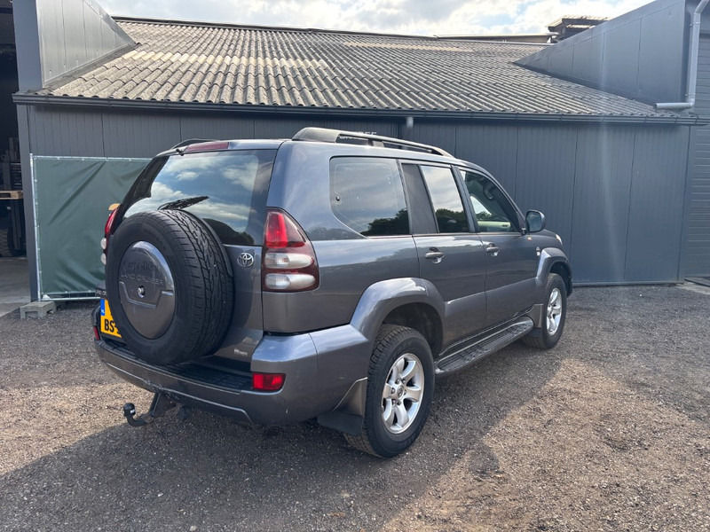 Toyota Land Cruiser 120 5 doors 3.0L D4-D Prado - Car: picture 2 Toyota Land Cruiser 120 5 doors 3.0L D4-D Prado - Car: picture 2