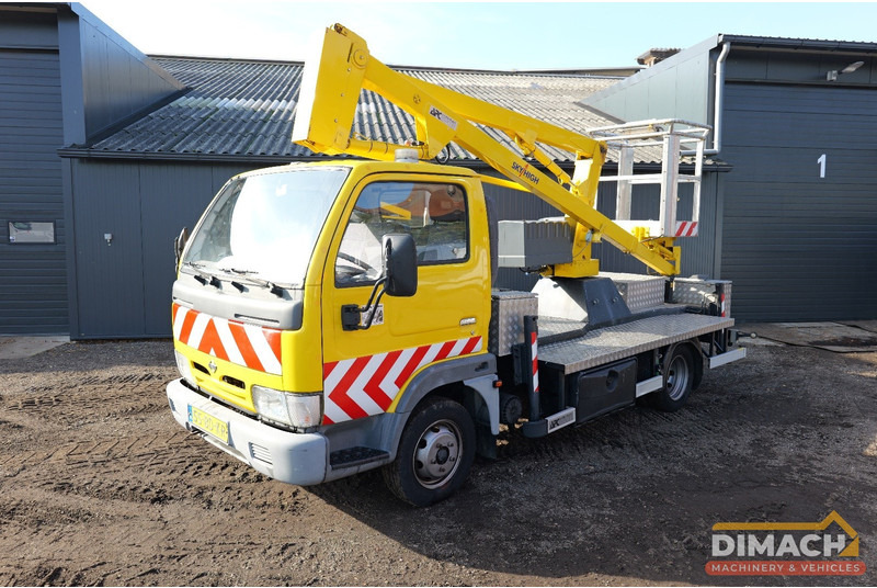 Nissan Cabstar E Sky high autohoogwerker 12meter elektrisch bedienbaar. manbak capaciteit 215kilo - Van: picture 1 Nissan Cabstar E Sky high autohoogwerker 12meter elektrisch bedienbaar. manbak capaciteit 215kilo - Van: picture 1