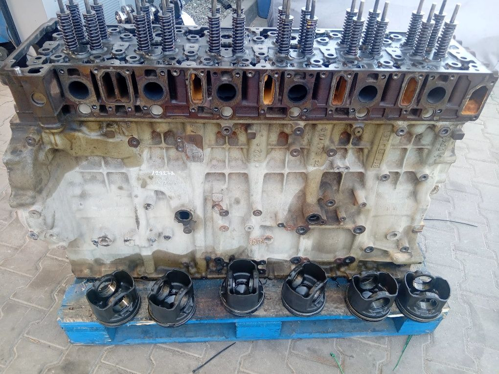 Blok om 471 głowica tłoki stan nieznany, wał po zatarciu - Engine: picture 4 Blok om 471 głowica tłoki stan nieznany, wał po zatarciu - Engine: picture 4