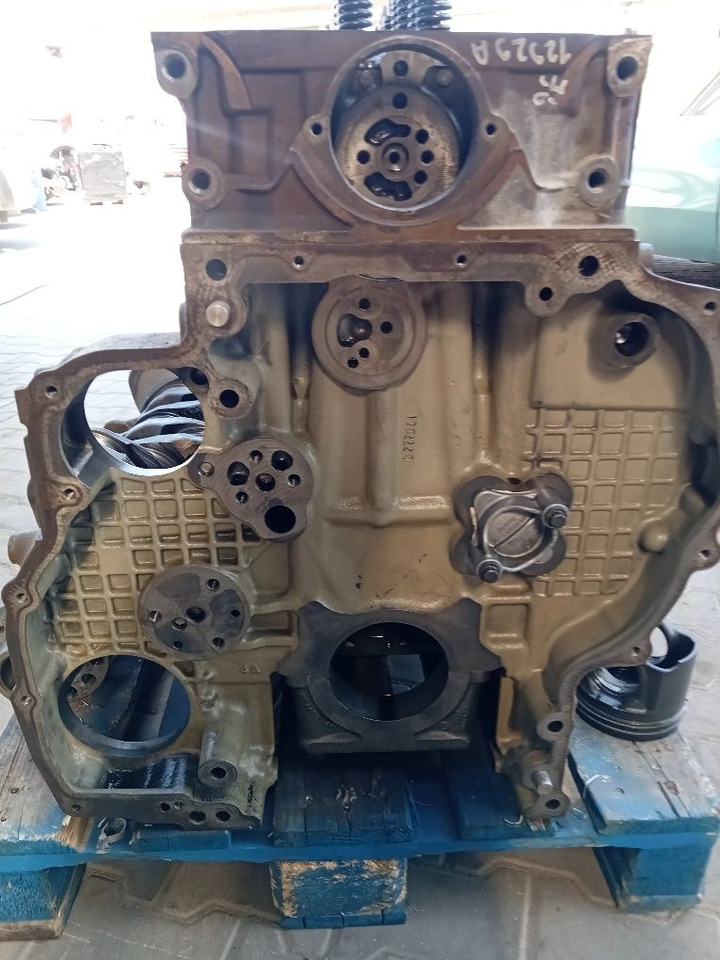 Blok om 471 głowica tłoki stan nieznany, wał po zatarciu - Engine: picture 3 Blok om 471 głowica tłoki stan nieznany, wał po zatarciu - Engine: picture 3
