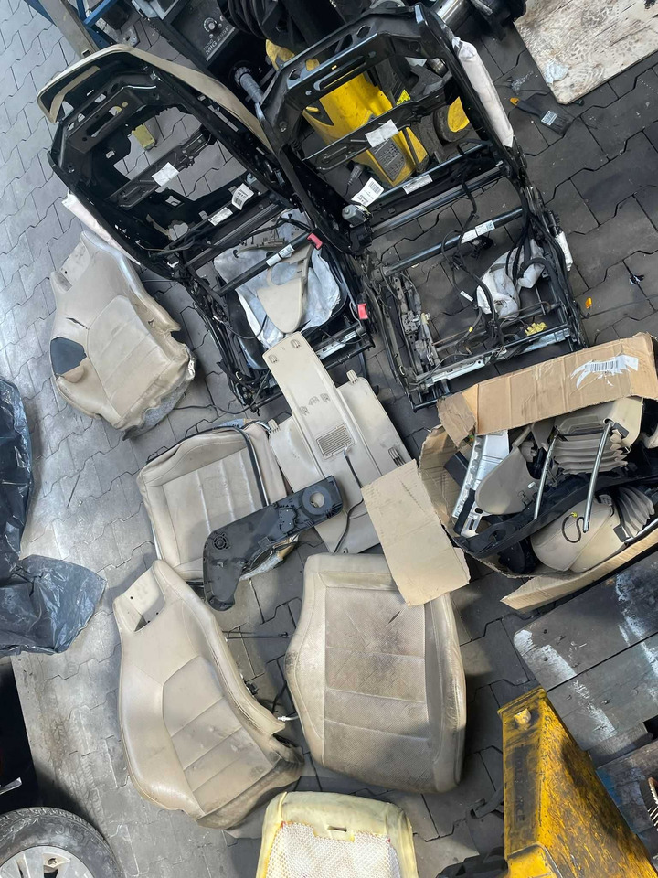 Fotele do Mercedes W 207 kabrio - Seat for Car: picture 2 Fotele do Mercedes W 207 kabrio - Seat for Car: picture 2