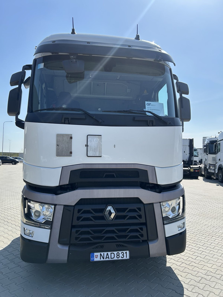 Renault T520 - Tractor unit: picture 2 Renault T520 - Tractor unit: picture 2