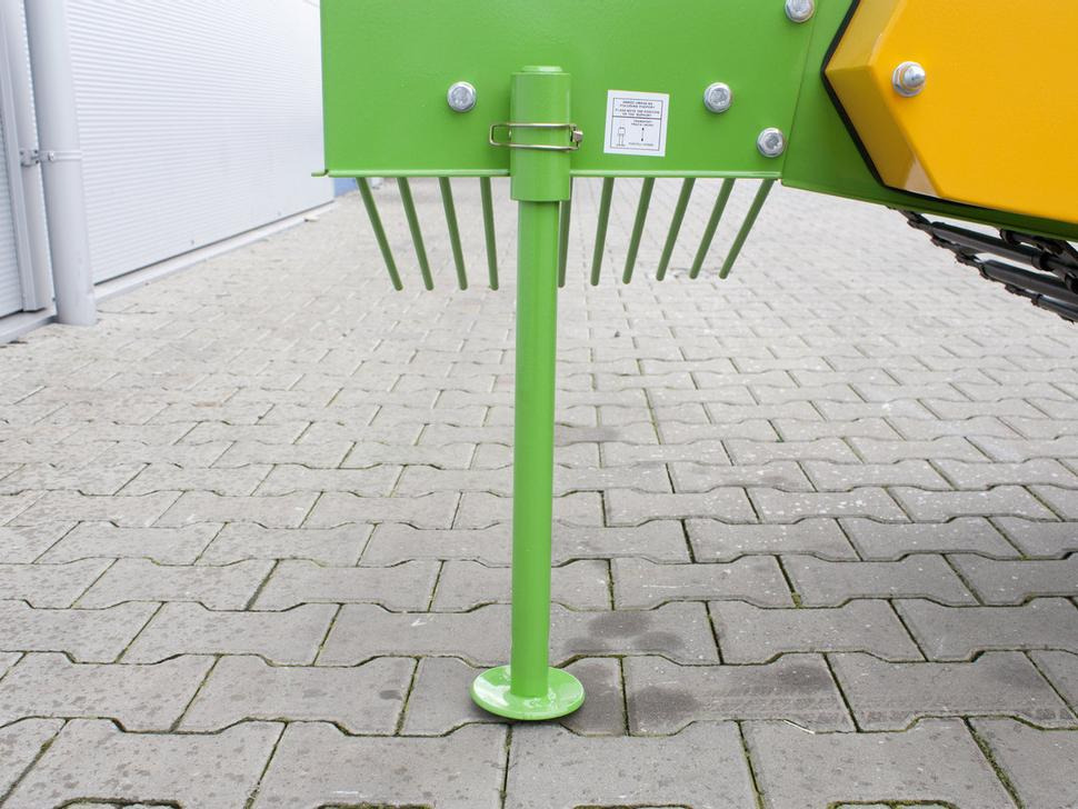 New Potato harvester Bomet Siebkettenroder / Potato digger / Arracheuse de pomme de terre / Scavapatate / Однорядная картофельная копалка / Kopaczka do ziemniaków Z656: picture 10 New Potato harvester Bomet Siebkettenroder / Potato digger / Arracheuse de pomme de terre / Scavapatate / Однорядная картофельная копалка / Kopaczka do ziemniaków Z656: picture 10