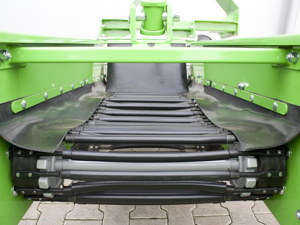 New Potato harvester Bomet Siebkettenroder / Potato digger / Arracheuse de pomme de terre / Scavapatate / Однорядная картофельная копалка / Kopaczka do ziemniaków Z656: picture 7 New Potato harvester Bomet Siebkettenroder / Potato digger / Arracheuse de pomme de terre / Scavapatate / Однорядная картофельная копалка / Kopaczka do ziemniaków Z656: picture 7