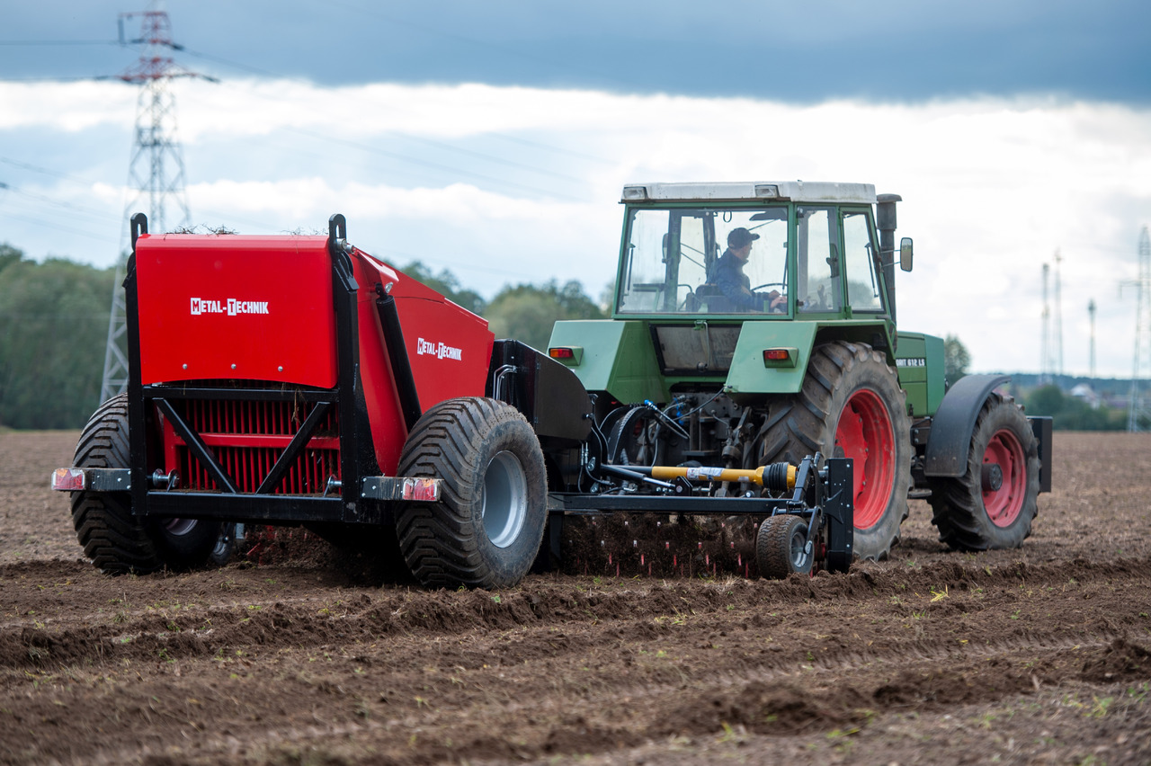 New Soil tillage equipment METAL-TECHNIK Steinsammler / Stone Collector / Ramasseur de pierres / Recogedora de piedras / Raccoglitore di pietr / Камнеуборочный комбайн / Zbieracz kamieni 4 m: picture 10