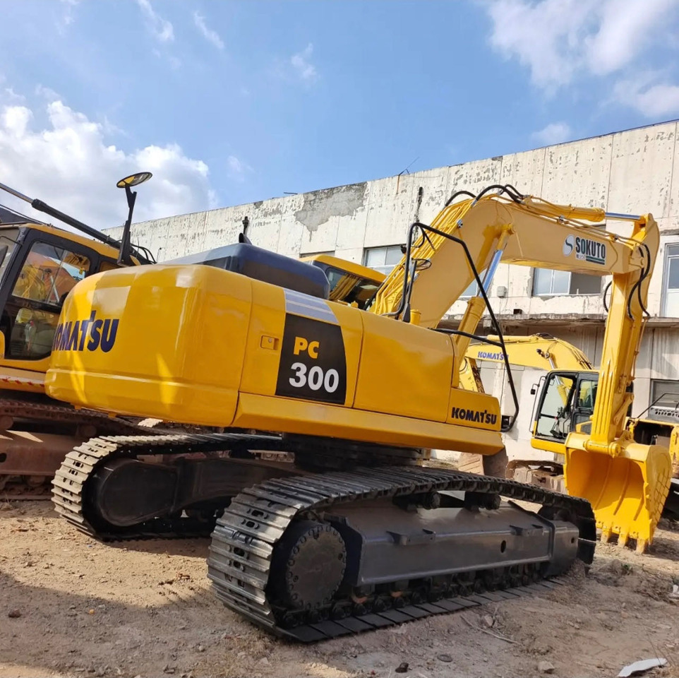 KOMATSU PC300-7 - Crawler excavator: picture 3 KOMATSU PC300-7 - Crawler excavator: picture 3