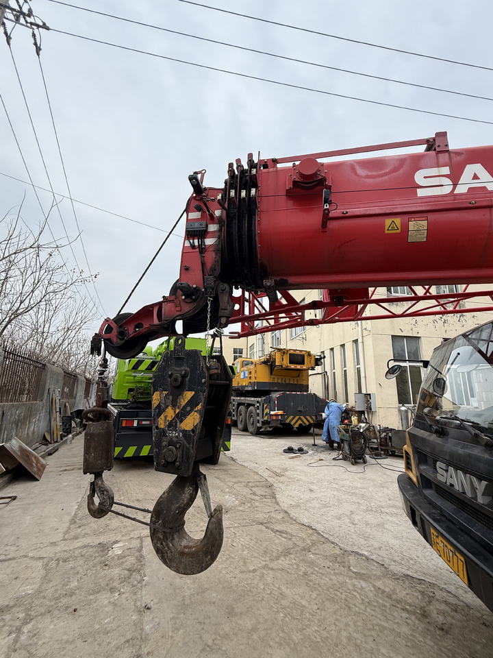 SANY STC550T5 - Mobile crane: picture 3 SANY STC550T5 - Mobile crane: picture 3