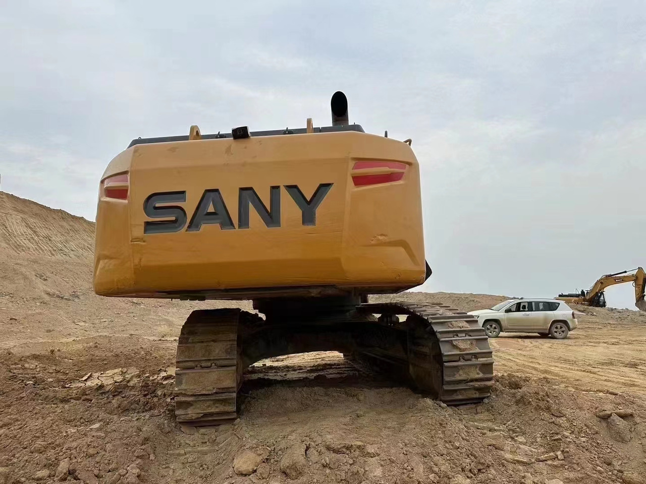 SANY SY650H - Crawler excavator: picture 3 SANY SY650H - Crawler excavator: picture 3