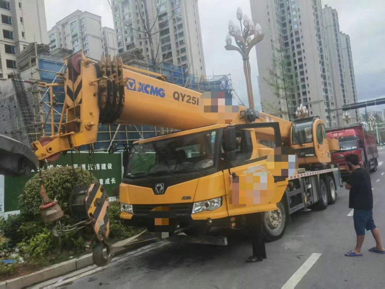 XCMG QY25K5D-2 - Mobile crane: picture 1 XCMG QY25K5D-2 - Mobile crane: picture 1