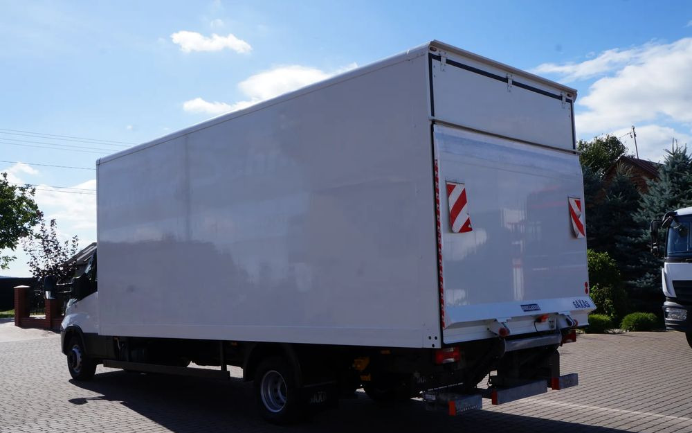 Iveco DAILY 72c18  Automat HI-MATIC Kontener 6 m 74 tys km STAN NOWY - Box truck: picture 4 Iveco DAILY 72c18  Automat HI-MATIC Kontener 6 m 74 tys km STAN NOWY - Box truck: picture 4