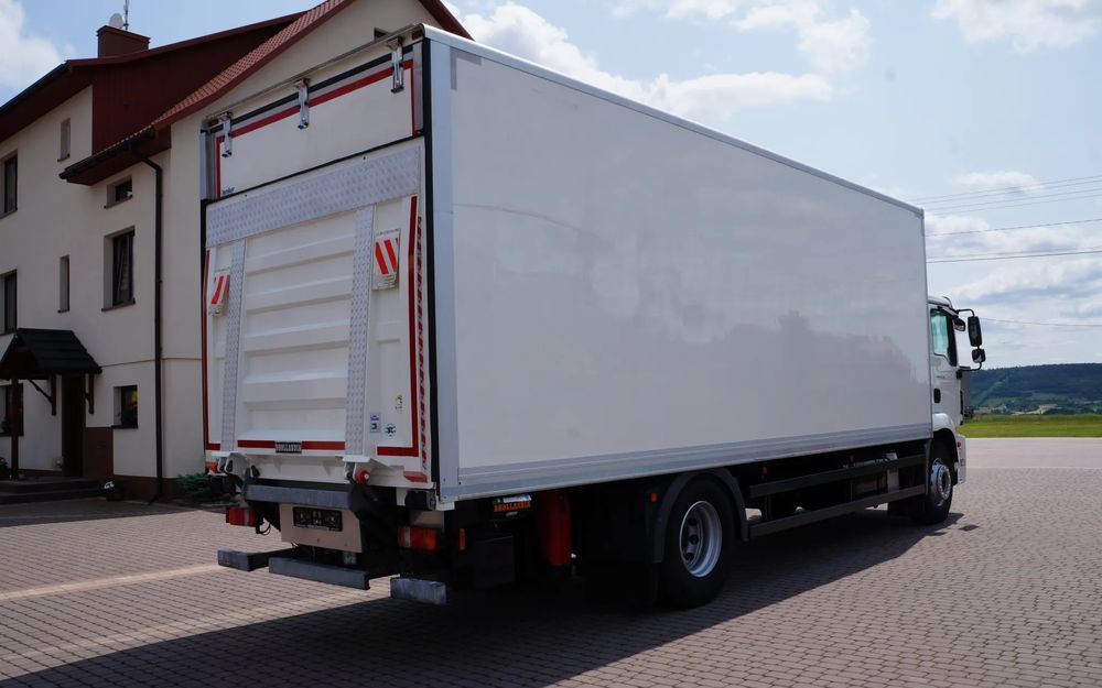 MAN TGM 18.250 / 18.290 EURO 6 KONTENER 19 PALET ŁAD. 9800 KG WINDA - Box truck: picture 4 MAN TGM 18.250 / 18.290 EURO 6 KONTENER 19 PALET ŁAD. 9800 KG WINDA - Box truck: picture 4