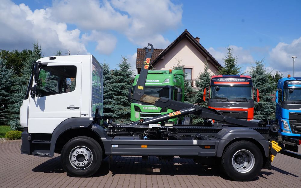 Mercedes-Benz ATEGO 1621 1624 EURO 6 HAKOWIEC HYVA DMC 16.000 KG ŁAD. 10.000 KG NISKI PRZEBIEG - Hook lift truck: picture 3 Mercedes-Benz ATEGO 1621 1624 EURO 6 HAKOWIEC HYVA DMC 16.000 KG ŁAD. 10.000 KG NISKI PRZEBIEG - Hook lift truck: picture 3