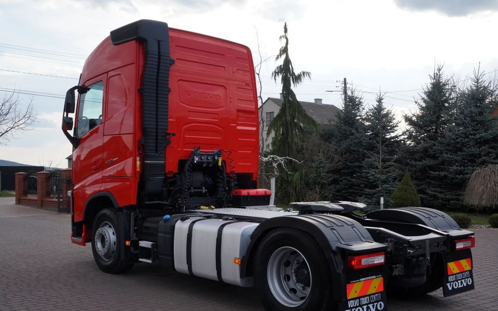 Volvo FH 4 EURO 6 GLOBETROTTER NISKI PRZEBIEG PEŁEN SERWIS - Tractor unit: picture 4 Volvo FH 4 EURO 6 GLOBETROTTER NISKI PRZEBIEG PEŁEN SERWIS - Tractor unit: picture 4