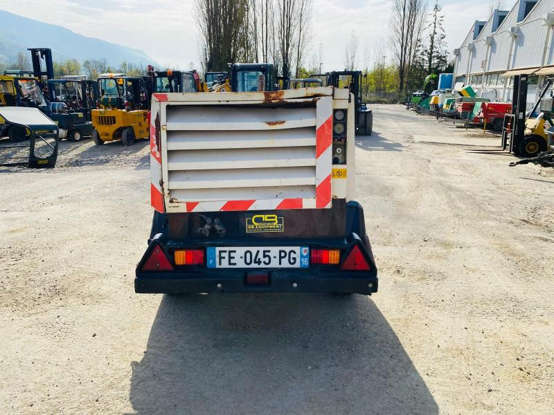 ATLAS COPCO XAS 56 Compresseur d'air sur roues - Air compressor: picture 4 ATLAS COPCO XAS 56 Compresseur d'air sur roues - Air compressor: picture 4