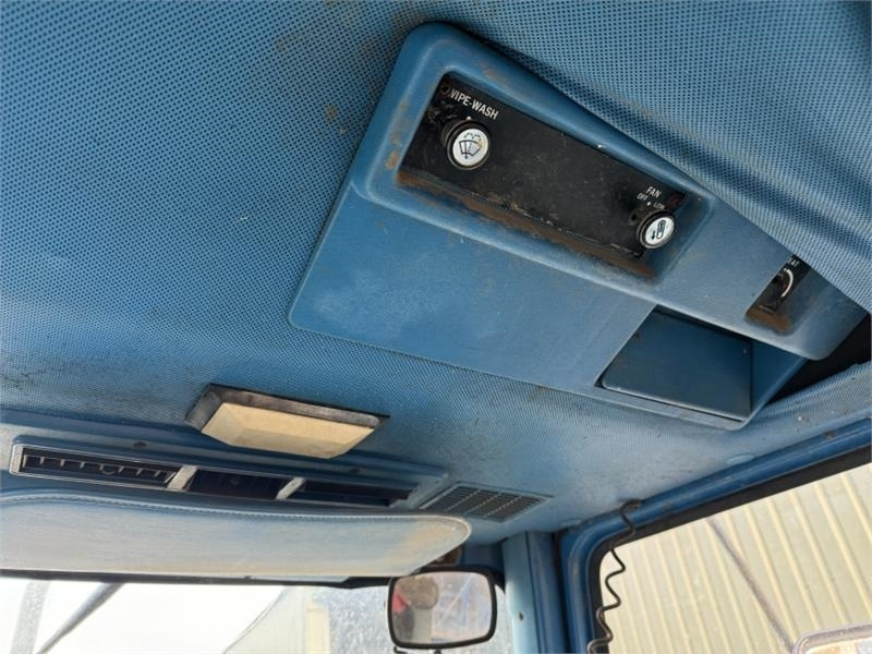 Farm tractor Ford 8210 Self Propelled Gravel Cart: picture 21