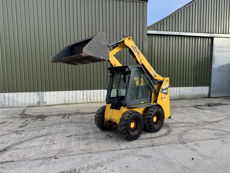 Gehl Gehl R135 Skid Steer - Skid steer loader: picture 1 Gehl Gehl R135 Skid Steer - Skid steer loader: picture 1