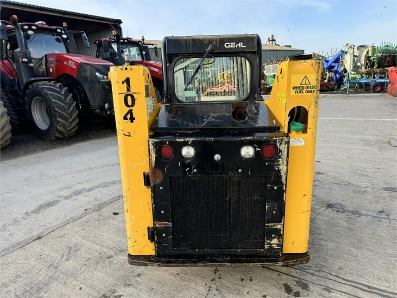 Gehl R165 Skid Steer - Skid steer loader: picture 3 Gehl R165 Skid Steer - Skid steer loader: picture 3