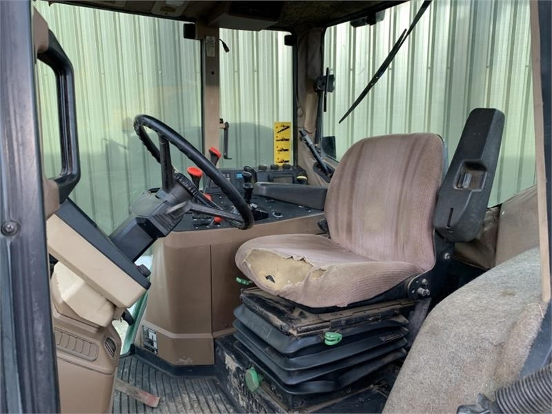 Farm tractor John Deere John Deere 6800 Tractor: picture 14
