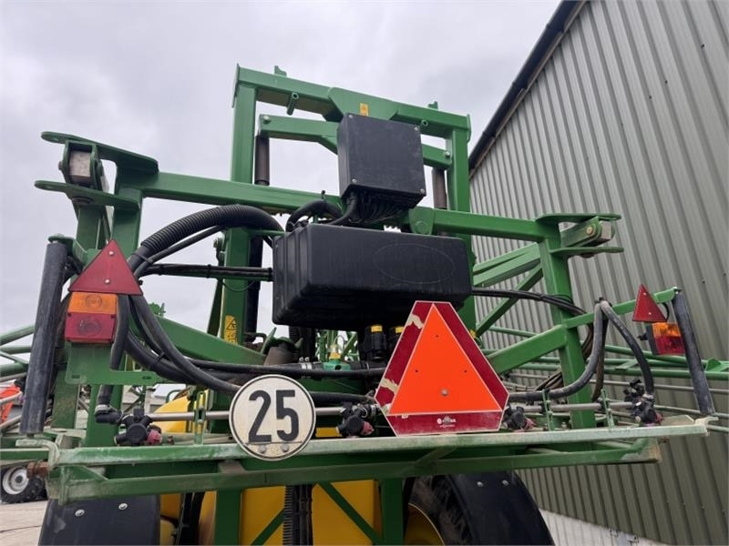 John Deere John Deere 732 Trailed Sprayer  leasing John Deere John Deere 732 Trailed Sprayer: picture 10