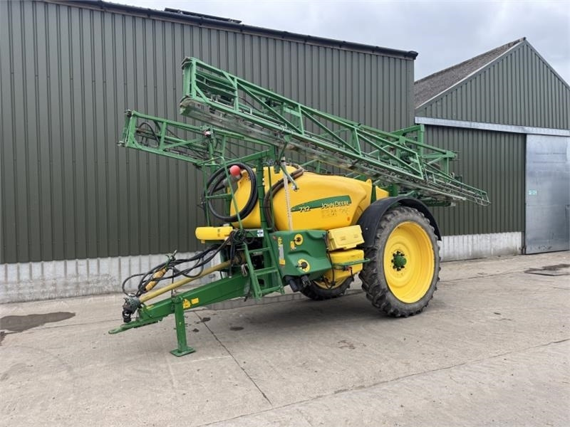 John Deere John Deere 732 Trailed Sprayer - Tractor mounted sprayer: picture 1 John Deere John Deere 732 Trailed Sprayer - Tractor mounted sprayer: picture 1