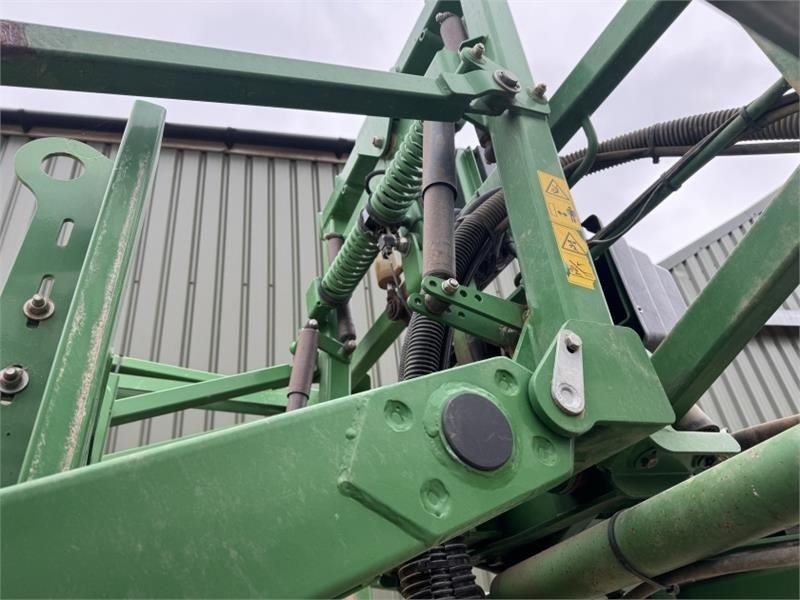 John Deere John Deere 732 Trailed Sprayer  leasing John Deere John Deere 732 Trailed Sprayer: picture 12