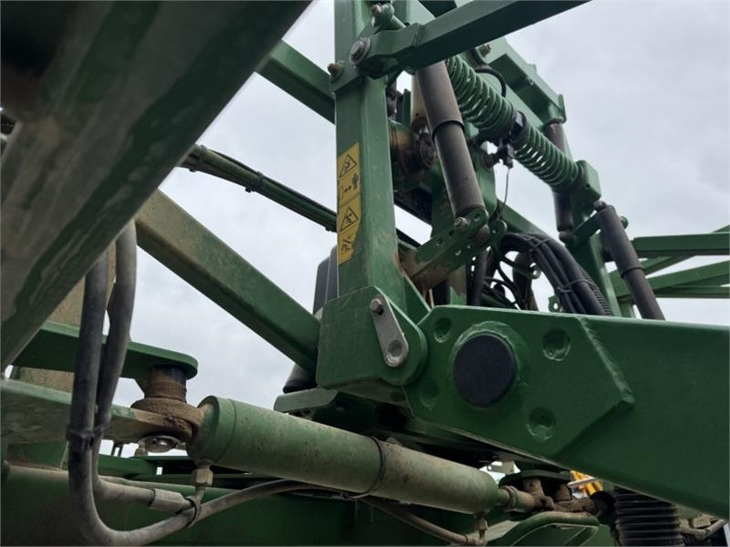 John Deere John Deere 732 Trailed Sprayer  leasing John Deere John Deere 732 Trailed Sprayer: picture 13