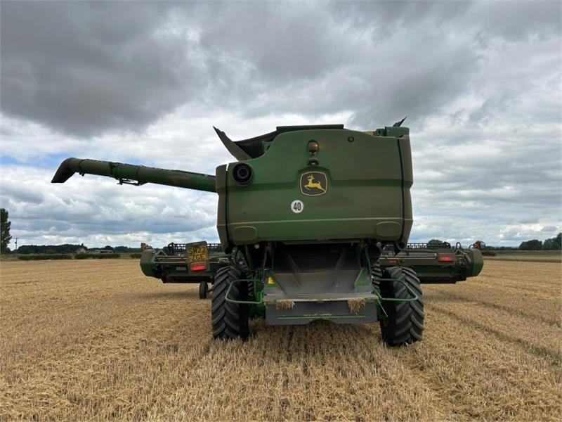 John Deere John Deere S785 4WD c/w 735D Header **Video Below* - Harvester attachment: picture 4 John Deere John Deere S785 4WD c/w 735D Header **Video Below* - Harvester attachment: picture 4
