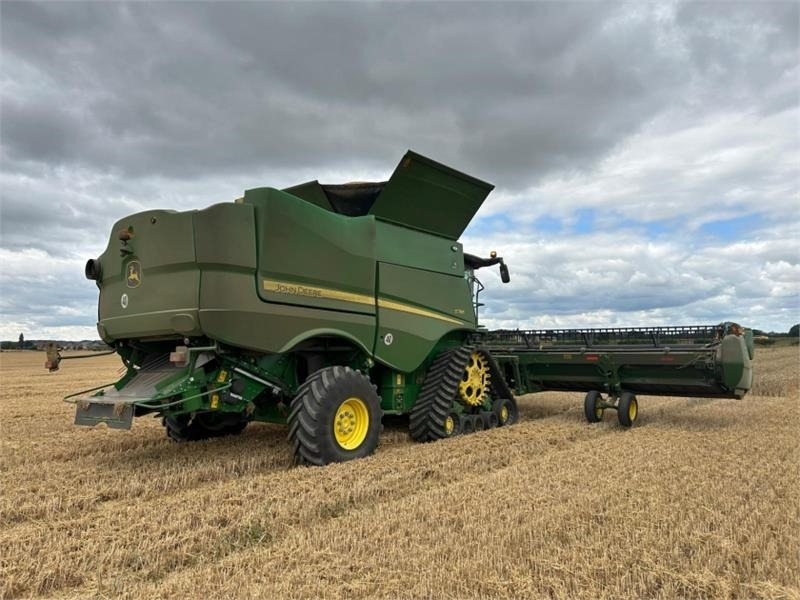 John Deere John Deere S785 4WD c/w 735D Header **Video Below* - Harvester attachment: picture 5 John Deere John Deere S785 4WD c/w 735D Header **Video Below* - Harvester attachment: picture 5