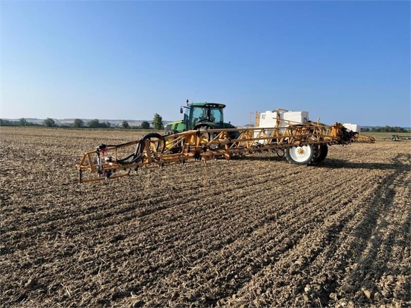 Knight 28m 3800L Trailed Sprayer **Video Below** - Tractor mounted sprayer: picture 2 Knight 28m 3800L Trailed Sprayer **Video Below** - Tractor mounted sprayer: picture 2