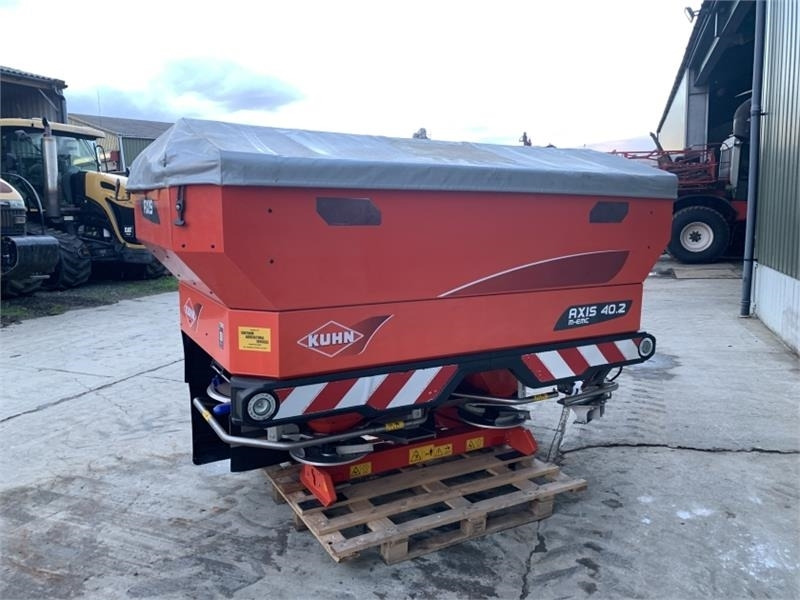 Kuhn Axis 40.2 M-EMC Fert Spreader - Fertilizer spreader: picture 3 Kuhn Axis 40.2 M-EMC Fert Spreader - Fertilizer spreader: picture 3