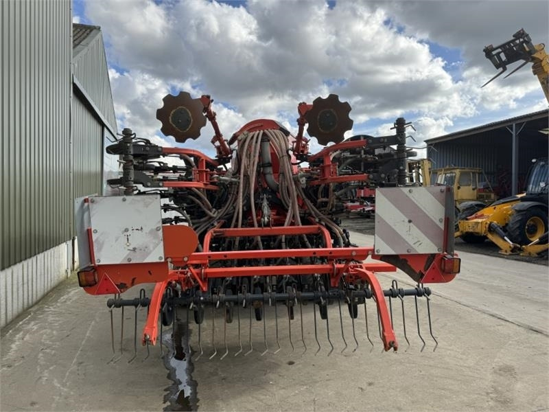 Kuhn Speedliner 4000 Seed Drill - Combine seed drill: picture 3 Kuhn Speedliner 4000 Seed Drill - Combine seed drill: picture 3