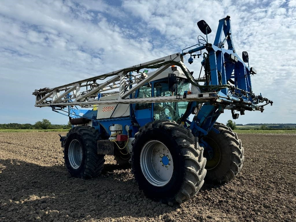 Matrot M44D 36m Self Propelled Sprayer - Self-propelled sprayer: picture 3 Matrot M44D 36m Self Propelled Sprayer - Self-propelled sprayer: picture 3