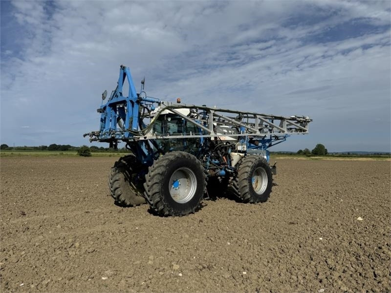 Matrot Matrot M44D 36m Self Propelled Sprayer - Tractor mounted sprayer: picture 1 Matrot Matrot M44D 36m Self Propelled Sprayer - Tractor mounted sprayer: picture 1