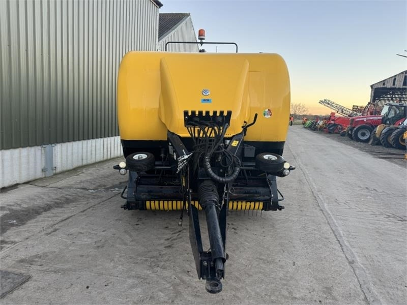New Holland BB9060 Baler - Square baler: picture 5 New Holland BB9060 Baler - Square baler: picture 5