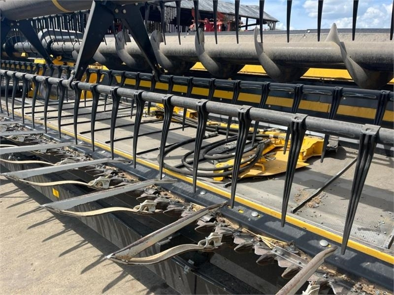 New Holland New Holland DXRN 30 Draper Header - Harvester attachment: picture 5 New Holland New Holland DXRN 30 Draper Header - Harvester attachment: picture 5