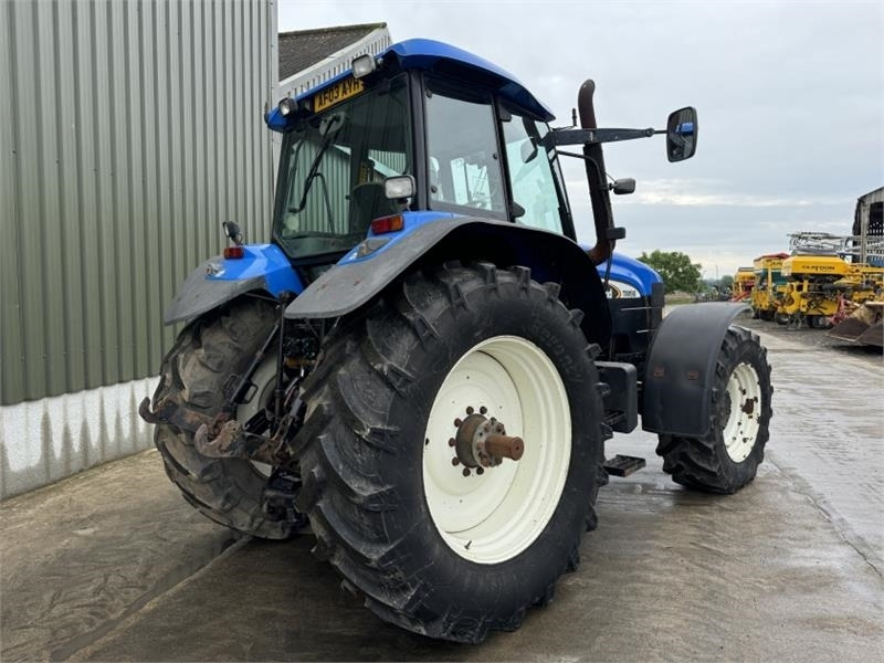 New Holland TM190 - Farm tractor: picture 4 New Holland TM190 - Farm tractor: picture 4