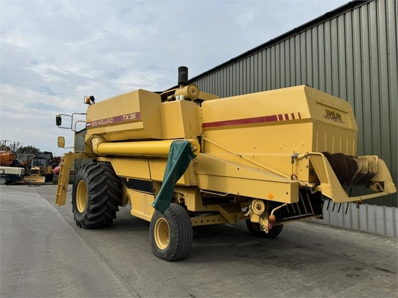 New Holland TX 36 - Harvester attachment: picture 4 New Holland TX 36 - Harvester attachment: picture 4