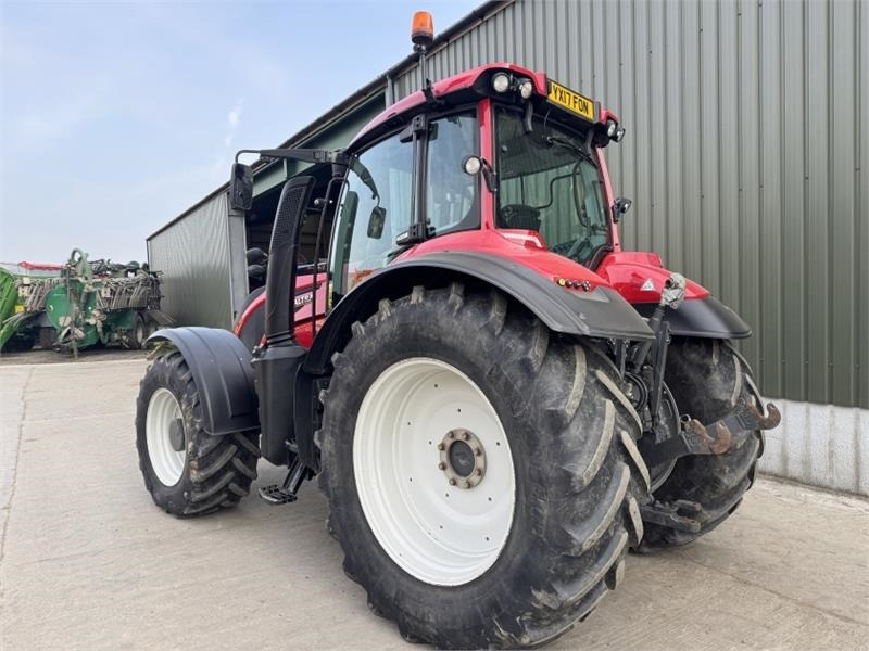 Valtra T194 Versu **55k Transmission** - Farm tractor: picture 2 Valtra T194 Versu **55k Transmission** - Farm tractor: picture 2