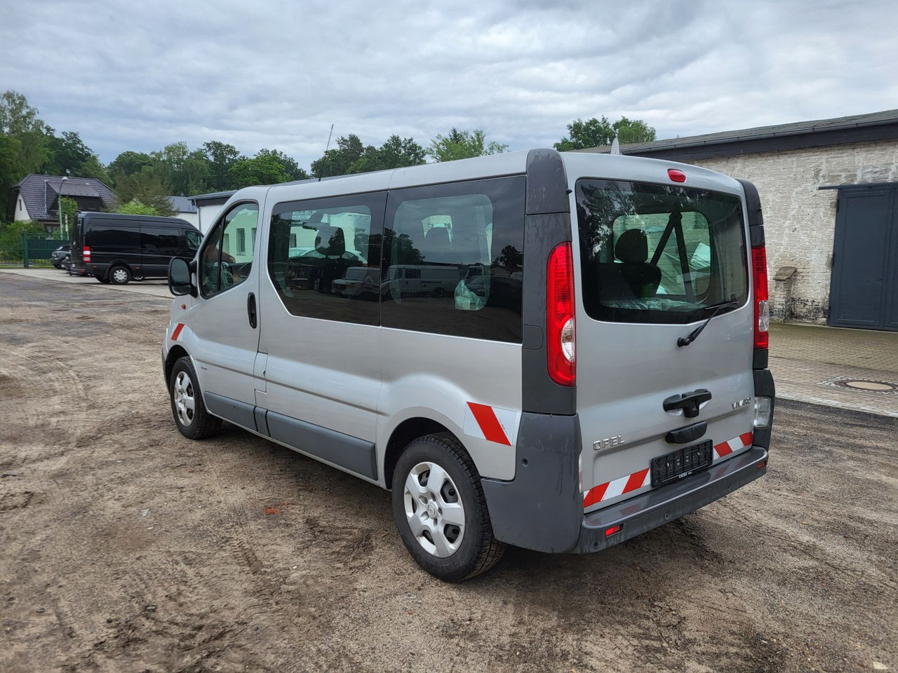 OPEL Vivaro 2900 2.0 CDTI - Van: picture 4 OPEL Vivaro 2900 2.0 CDTI - Van: picture 4