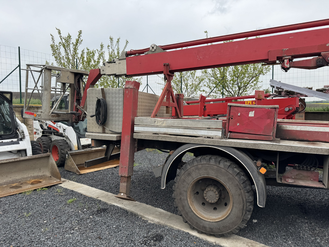 MAN 8-163 / 4X4 / PODNOŚNIK KOSZOWY / NISKI PRZEBIEG - Crane truck: picture 4 MAN 8-163 / 4X4 / PODNOŚNIK KOSZOWY / NISKI PRZEBIEG - Crane truck: picture 4
