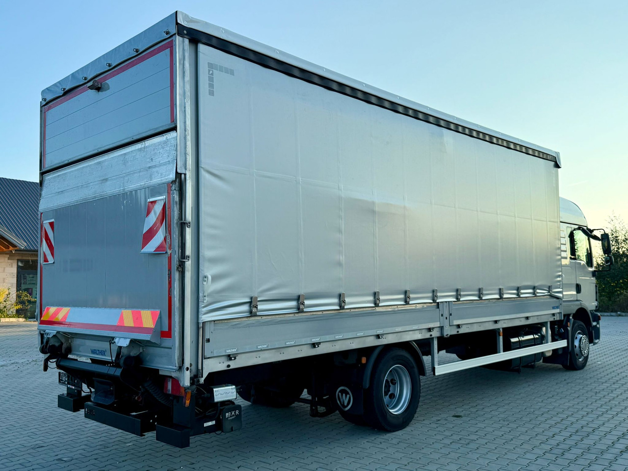 MAN TGM 12.250 / TGL / BURTO - FIRANKA / WINDA / 18 PALET / AUTOMAT - Curtainsider truck: picture 3 MAN TGM 12.250 / TGL / BURTO - FIRANKA / WINDA / 18 PALET / AUTOMAT - Curtainsider truck: picture 3