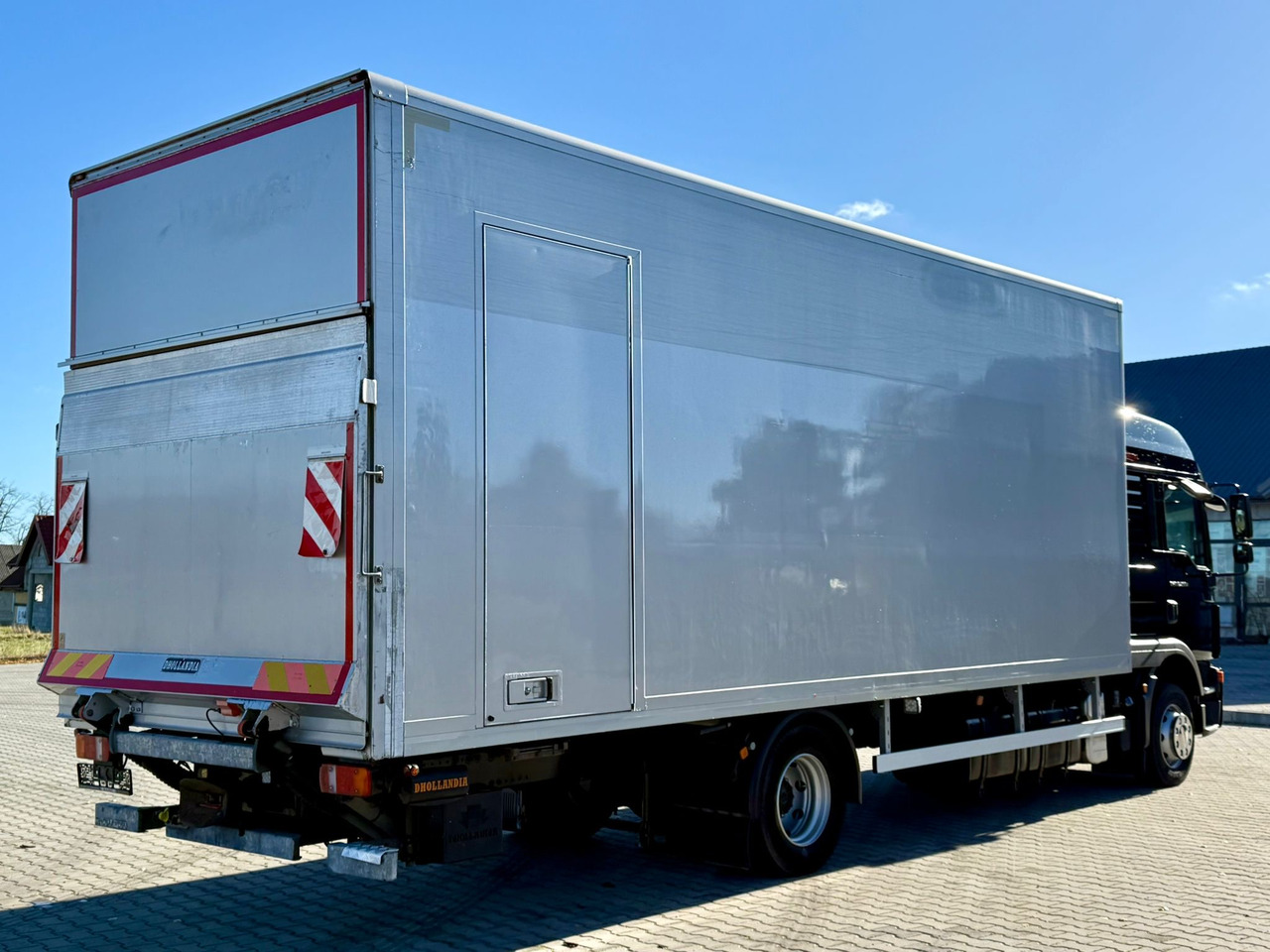 MAN TGM 12.290 / TGL / KONTENER / WINDA / 18 EUROPALET / SYPIALKA / - Box truck: picture 3 MAN TGM 12.290 / TGL / KONTENER / WINDA / 18 EUROPALET / SYPIALKA / - Box truck: picture 3